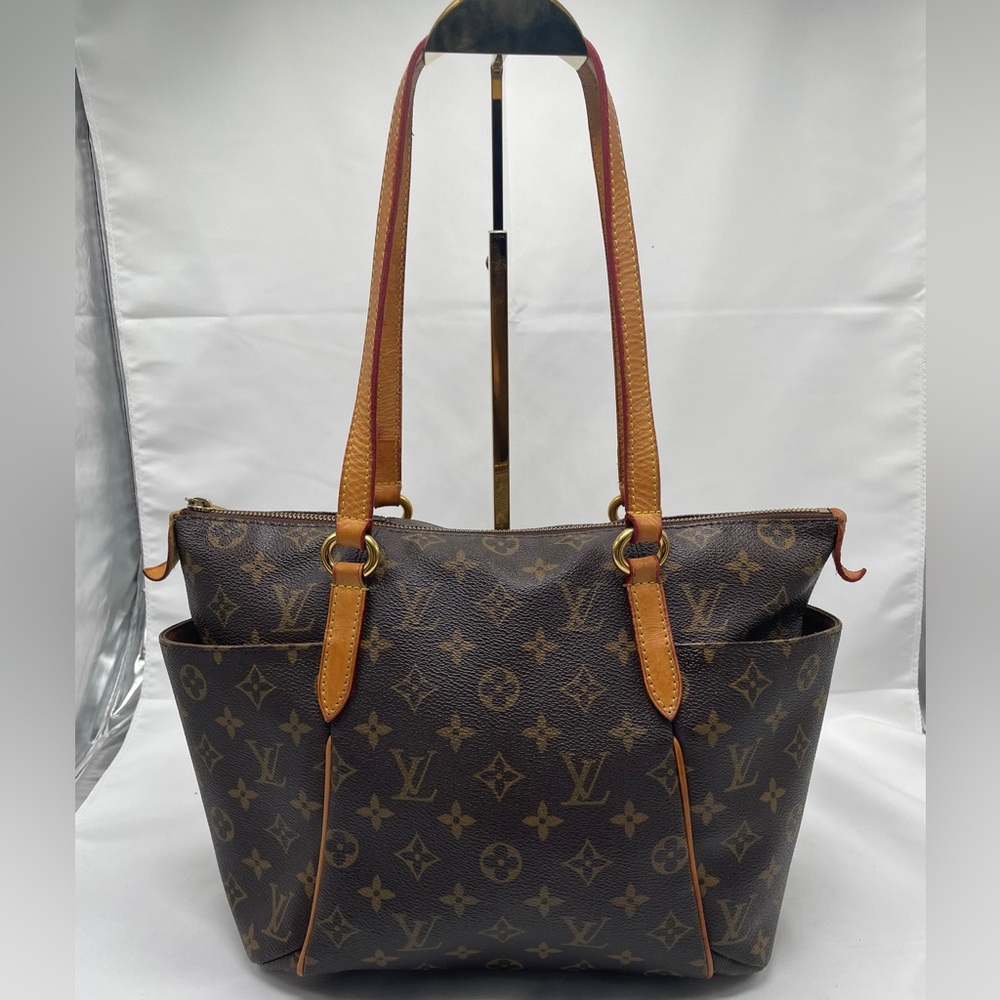 LV totally monogram PM size